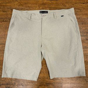 Travis Mathew Beige Beck Performance Casual Golf Chino Shorts Bermudas Men 40x10